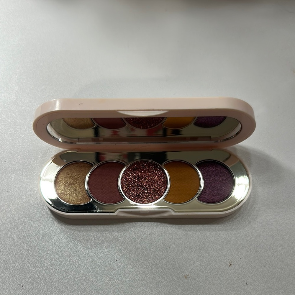 Sincerely Me Eyeshadow Palette Rare Beauty